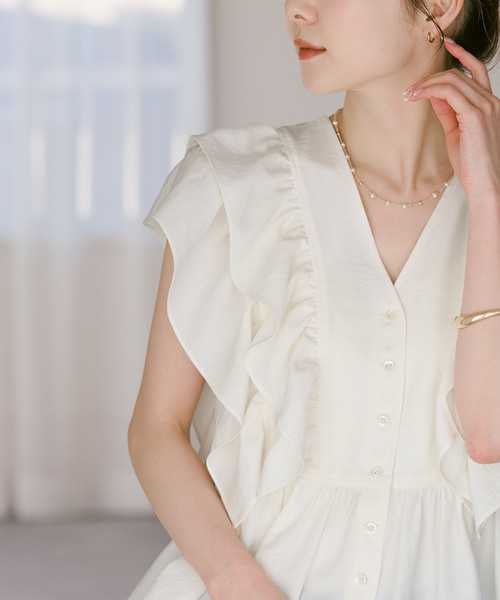 Noble（ノーブル）の「ウォーターエッジフリルブラウス（シャツ/ブラウス・レディース・ブルー/ホワイト/レッド・FREE）」の7枚目の写真