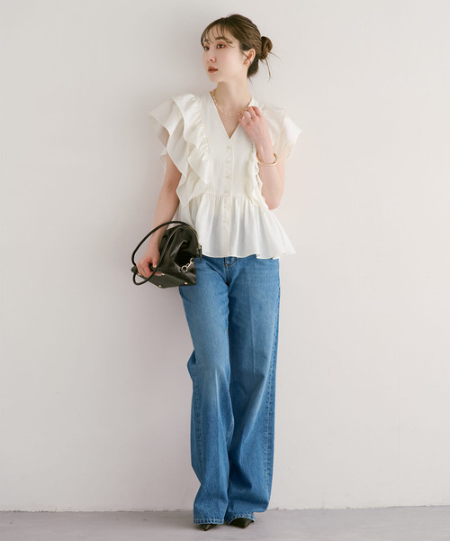 Noble（ノーブル）の「ウォーターエッジフリルブラウス（シャツ/ブラウス・レディース・ブルー/ホワイト/レッド・FREE）」の13枚目の写真