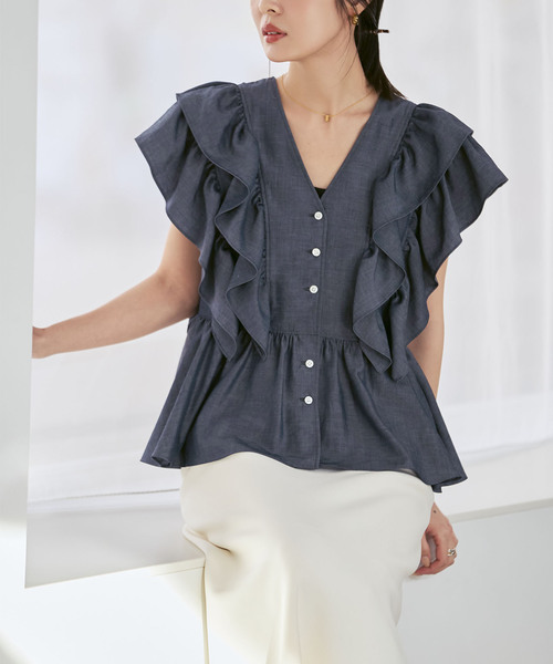 Noble（ノーブル）の「ウォーターエッジフリルブラウス（シャツ/ブラウス・レディース・ブルー/ホワイト/レッド・FREE）」の21枚目の写真