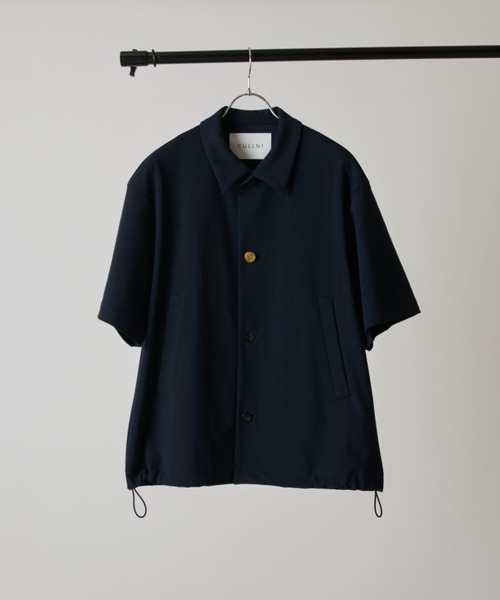 CULLNI(クルニ)の「【CULLNI exclusive for Lui's】半袖コーチシャツブルゾン(シャツ/ブラウス・メンズ・ネイビー/ブラック/チャコールグレー・2/1)」の3枚目の写真