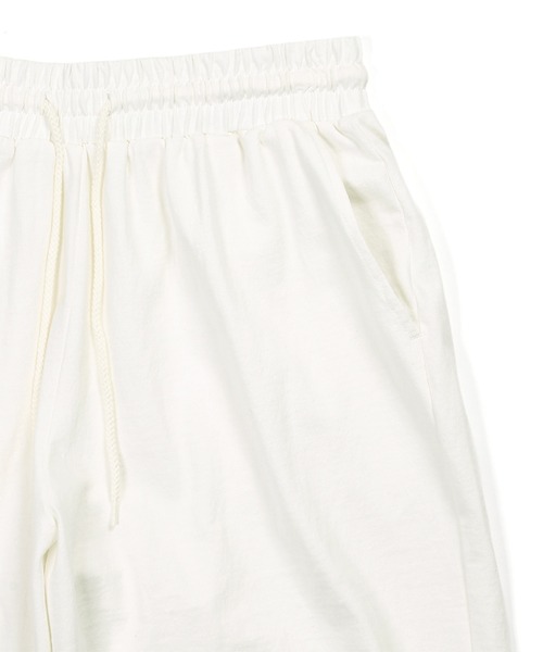 LANVIN en Bleu（ランバンオンブルー）の「8オンス ジムショーツ（その他パンツ・メンズ・オフホワイト/ブラック/ブルーグレー/ネイビー・52/50/48）」の20枚目の写真