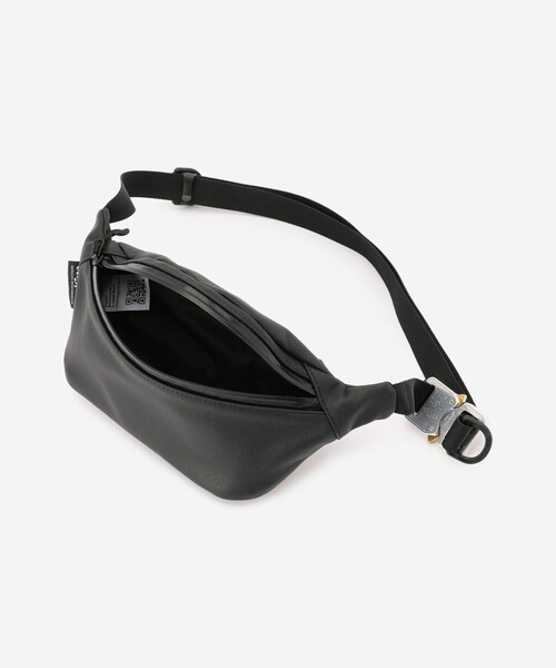 BAGJACK（バッグジャック）の「bagjack |〈別注〉コブラバックル レザーヒップバッグ（ボディバッグ/ウエストポーチ・レディース・ブラック・ONE）」の6枚目の写真