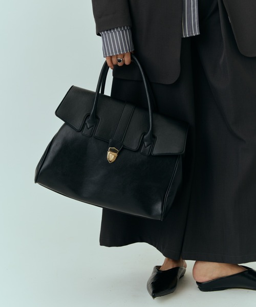 DRWCYS(ドロシーズ)の「ワーカーバックルトートバッグ(トートバッグ・レディース・ブラック・FREE)」の3枚目の写真