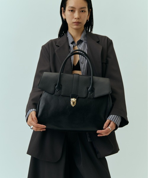 DRWCYS(ドロシーズ)の「ワーカーバックルトートバッグ(トートバッグ・レディース・ブラック・FREE)」の7枚目の写真