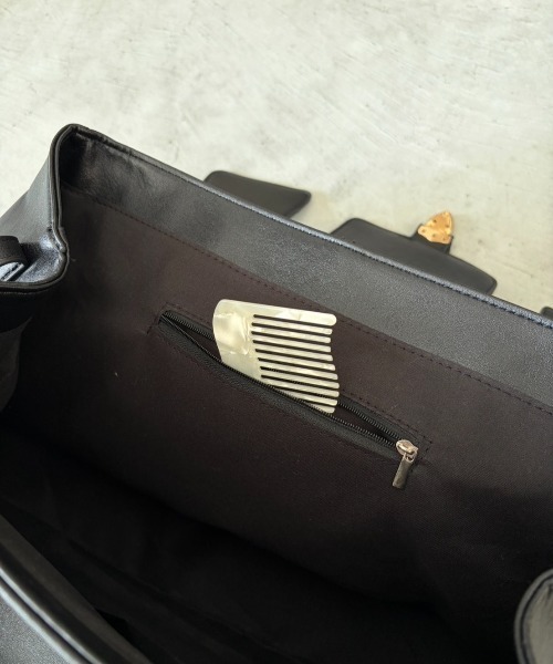 DRWCYS(ドロシーズ)の「ワーカーバックルトートバッグ(トートバッグ・レディース・ブラック・FREE)」の13枚目の写真