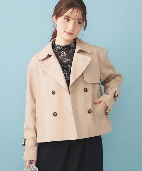 index（インデックス）の「キャンディスリーブショートトレンチコート【洗濯機OK/撥水/防花粉】《5col》（トレンチコート・レディース・サックスブルー系7/ベージュ系7/ナチュラル/ネイビー系5/ブラウン系その他・00）」の3枚目の写真
