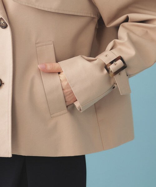 index（インデックス）の「キャンディスリーブショートトレンチコート【洗濯機OK/撥水/防花粉】《5col》（トレンチコート・レディース・サックスブルー系7/ベージュ系7/ナチュラル/ネイビー系5/ブラウン系その他・00）」の14枚目の写真