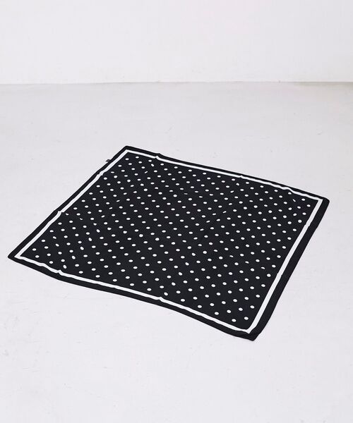 le.coeur blanc（ルクールブラン）の「ドット大判スカーフ（バンダナ/スカーフ・レディース・ホワイト系その他/ブラック系その他・FREE）」の11枚目の写真