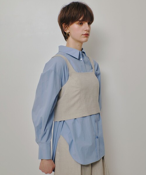 allureville(アルアバイル)の「シャークスキンショートジレ(ベスト・レディース・ベージュ/オフホワイト/ブラック・2)」の11枚目の写真