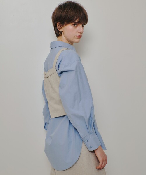 allureville(アルアバイル)の「シャークスキンショートジレ(ベスト・レディース・ベージュ/オフホワイト/ブラック・2)」の12枚目の写真