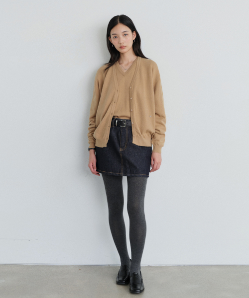 URAGO（ユラーゴ）の「Washable V-neck cardigan（カーディガン/ボレロ・レディース・チャコールグレー/イエロー/ミント/ネイビー/ベージュ/オートミール・FREE）」の8枚目の写真