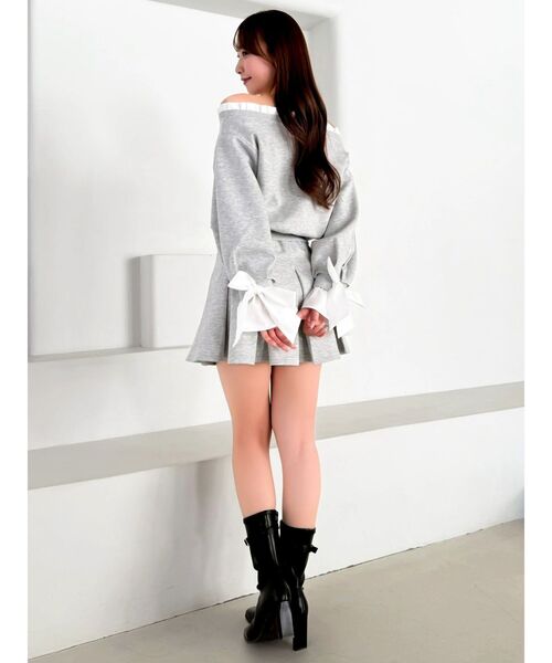 dazzlin（ダズリン）の「ハイウエストカットプリーツミニスカート（スカート・レディース・ネイビー/グレー/オフホワイト・MEDIUM/SMALL）」の11枚目の写真