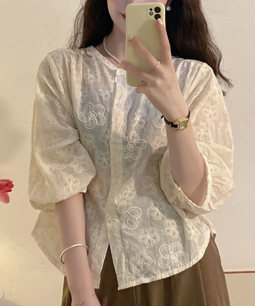SallyLunn(サリーラン)の「フラワー刺繍シアーブラウス(シャツ/ブラウス・レディース・アイボリー・LARGE/MEDIUM)」の3枚目の写真