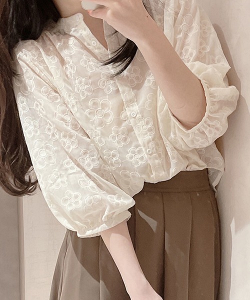 SallyLunn(サリーラン)の「フラワー刺繍シアーブラウス(シャツ/ブラウス・レディース・アイボリー・LARGE/MEDIUM)」の9枚目の写真