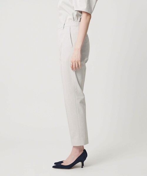 UNITED ARROWS(ユナイテッドアローズ)の「RIRANCHA ツイル スリムパンツ ‐ウォッシャブル‐(スラックス・レディース・ネイビー/ライトブルー/ライトグレー・36/40/38/34)」の13枚目の写真