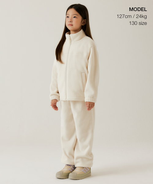 MUSINSA STANDARD KIDS（ムシンサスタンダードキッズ）の「ポーラフリースバリアブルラウンジスウェットパンツ[クリーム]（スウェットパンツ・レディース・その他・100/110/120/130/160/150/140）」の2枚目の写真