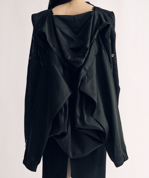 KEISUKEYOSHIDA(ケイスケヨシダ)の「Light Hoodie (sleeveless lining)(パーカー・レディース・ブラック・FREE)」の3枚目の写真