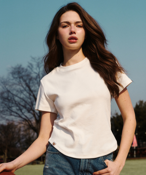 ERER(エルエル)の「Logo Label Short-sleeved T-shirt White(Tシャツ/カットソー・レディース・ホワイト・F)」の2枚目の写真