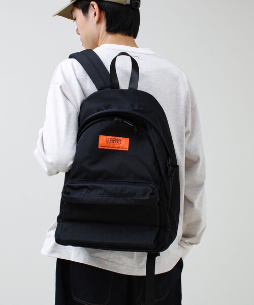UNIVERSAL OVERALL(ユニバーサルオーバーオール)の「【UNIVERSAL OVERALL】Slant daypack(バックパック/リュック・メンズ・ブラック・FREE)」の8枚目の写真