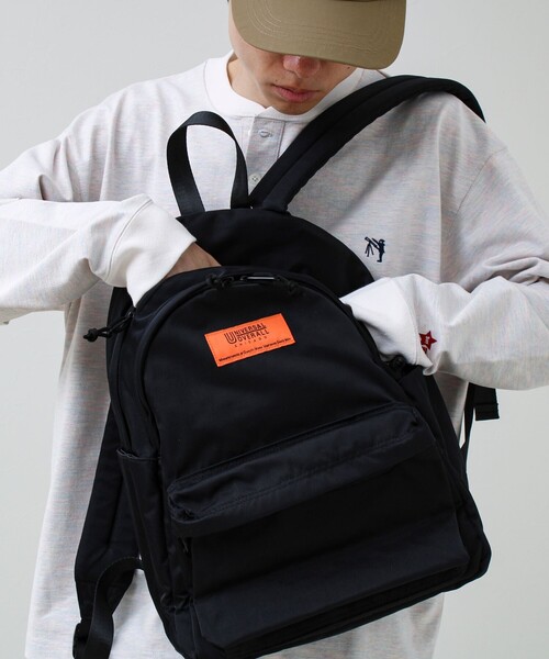 UNIVERSAL OVERALL(ユニバーサルオーバーオール)の「【UNIVERSAL OVERALL】Slant daypack(バックパック/リュック・メンズ・ブラック・FREE)」の5枚目の写真