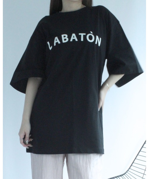 amini(アミニ)の「ロゴビッグワイドTシャツ(Tシャツ/カットソー・レディース・ブラック/ピンク/オフホワイト・MEDIUM)」の4枚目の写真