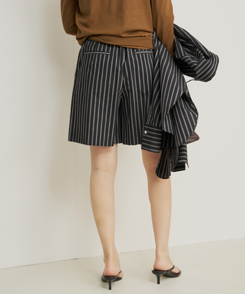 plage(プラージュ)の「R’IAM モノトーン ショートパンツ(その他パンツ・レディース・ブラック・38/36)」の8枚目の写真