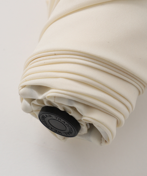 Traditional Weatherwear(トラディショナルウェザーウェア)の「【TRADITIONAL WEATHERWEAR】LIGHT WEIGHT UMBRELLA:晴雨兼用折りたたみ傘(折りたたみ傘・レディース・ホワイト×ホワイト・FREE)」の4枚目の写真