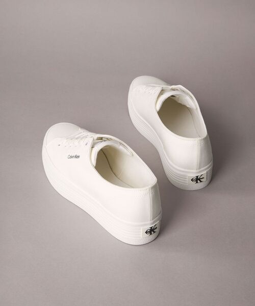 Calvin Klein（カルバン・クライン）の「シバリー16Tスニーカー（スニーカー・レディース・ホワイト・41/40/39/38/37/36）」の4枚目の写真