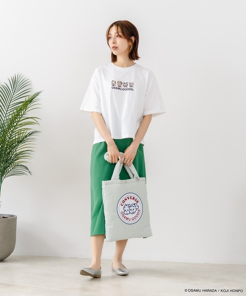 CONVERSE(コンバース)の「【CONVERSE/コンバース】【着るだけでコーディネートの主役に!】CONVERSE×OSAMUGOODS 天竺 フロントキャラクター刺繍Tシャツ カジュアル レトロポップ ギフト(Tシャツ/カットソー・レディース・ブラック/ホワイト・LARGE/MEDIUM)」の4枚目の写真