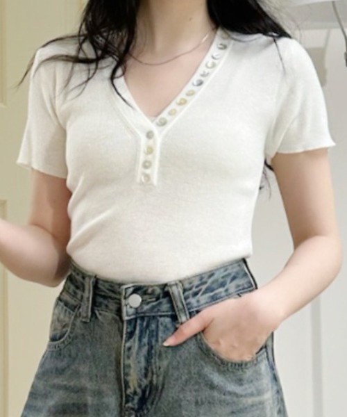 Ada.(エイダ)の「メニーボタン Vネック ウェストフィット 半袖 サマー ニット(ニット/セーター・レディース・グレー/ホワイト/チャコール/パープル・FREE)」の13枚目の写真