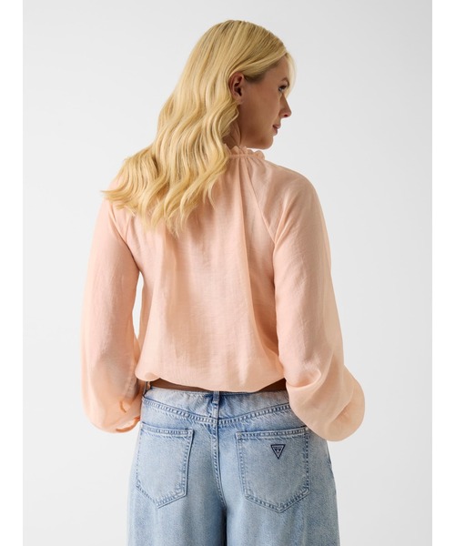 Guess(ゲス)の「MAELYS Ruffled Blouse ブラウス(シャツ/ブラウス・レディース・ライトピンク・X-SMALL/SMALL/MEDIUM/LARGE)」の2枚目の写真