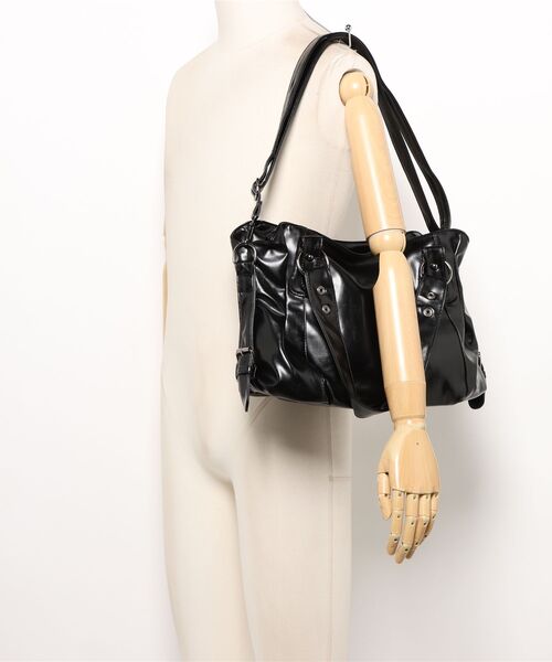 frunco(フランコ)の「【ZOZOTOWN限定】ショルダー付きレザーバック(ショルダーバッグ・レディース・レッド/ブラウン/ダークブラウン/ブラック・FREE)」の13枚目の写真