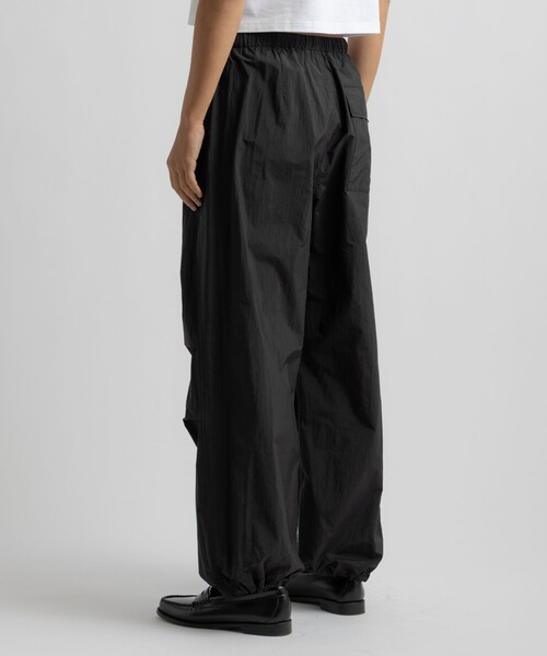 Saturdays NYC(サタデーズ ニューヨークシティ )の「Masa Cargo Pant(カーゴパンツ・レディース・ベージュ/ワイン/ブラック・M/S)」の4枚目の写真
