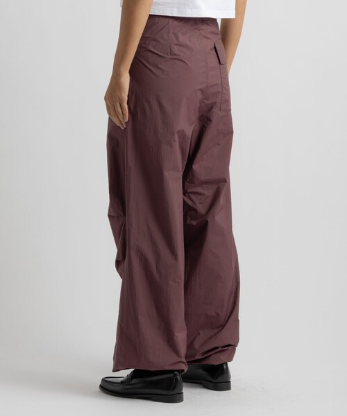Saturdays NYC(サタデーズ ニューヨークシティ )の「Masa Cargo Pant(カーゴパンツ・レディース・ベージュ/ワイン/ブラック・M/S)」の6枚目の写真