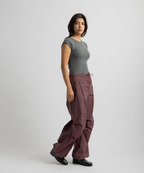 Saturdays NYC(サタデーズ ニューヨークシティ )の「Masa Cargo Pant(カーゴパンツ・レディース・ベージュ/ワイン/ブラック・M/S)」の14枚目の写真