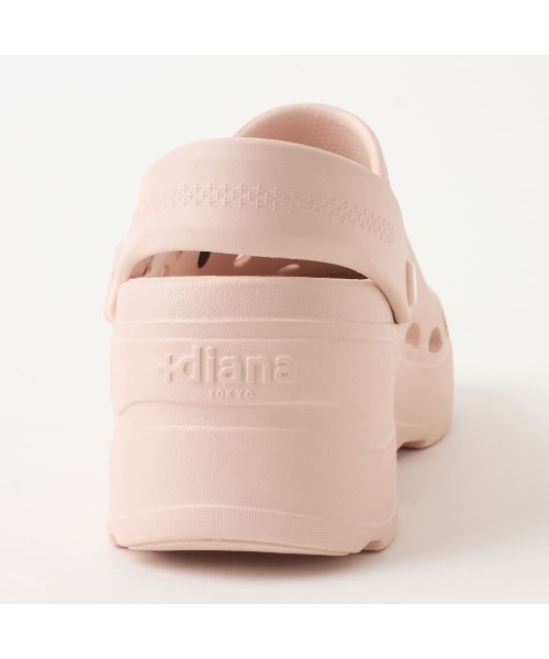 +diana（プラスダイアナ）の「【軽量】ヒールアップ クロッグサンダル（サンダル・レディース・ベージュ/ピンク/ブラック・S/L/XL/M）」の18枚目の写真