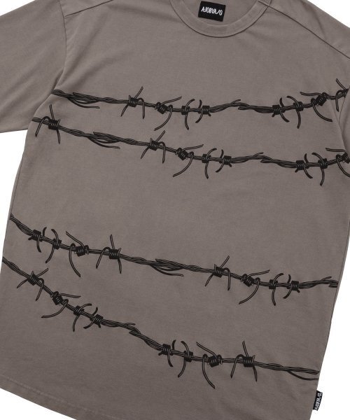AJOBYAJO（アジョバイアジョ）の「Barbed Wire T-Shirt [BEIGE]（Tシャツ/カットソー・レディース・その他・LARGE/X-LARGE）」の2枚目の写真