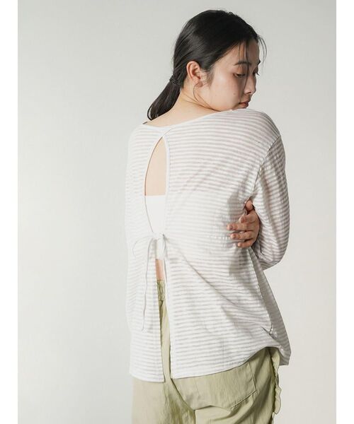 FIKA.(フィーカ)の「Back conscious border Tee(Tシャツ/カットソー・レディース・ブラック/オレンジ/ライトグレー・FREE)」の7枚目の写真