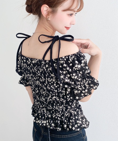 moment+（モーメントプラス）の「カットジョーゼット花柄プリントシャーリングトップス（シャツ/ブラウス・レディース・ブラック/アイボリー・M）」の21枚目の写真