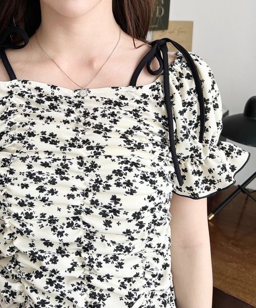 moment+（モーメントプラス）の「カットジョーゼット花柄プリントシャーリングトップス（シャツ/ブラウス・レディース・ブラック/アイボリー・M）」の19枚目の写真