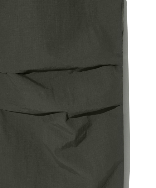 LORES(ロアス)の「Nylon Over Pants - Olive(その他パンツ・レディース・その他・LARGE/MEDIUM)」の4枚目の写真