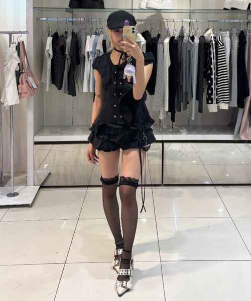 Never mind the XU(ネバーマインドザエックスユー)の「【Never mind the XU】eyelet belt back strap pumps / 【ネバーマインド ザ エックスユー】アイレットベルトバックストラップパンプス(パンプス・レディース・アイボリー/ブラック・38/37/39)」の3枚目の写真