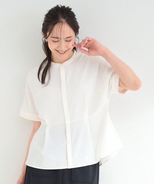 SHOO・LA・RUE（シューラルー）の「【ひんやり/UV/通勤】洗濯後しわになりにくい インしない ウエストタックペプラムブラウス（シャツ/ブラウス・レディース・ホワイト系3/ネイビー/オフホワイト・04/01/02/03）」の11枚目の写真
