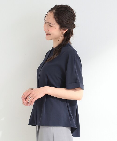 SHOO・LA・RUE（シューラルー）の「【ひんやり/UV/通勤】洗濯後しわになりにくい インしない ウエストタックペプラムブラウス（シャツ/ブラウス・レディース・ホワイト系3/ネイビー/オフホワイト・04/01/02/03）」の7枚目の写真