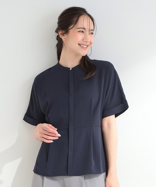 SHOO・LA・RUE（シューラルー）の「【ひんやり/UV/通勤】洗濯後しわになりにくい インしない ウエストタックペプラムブラウス（シャツ/ブラウス・レディース・ホワイト系3/ネイビー/オフホワイト・04/01/02/03）」の6枚目の写真