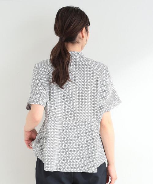 SHOO・LA・RUE（シューラルー）の「【ひんやり/UV/通勤】洗濯後しわになりにくい インしない ウエストタックペプラムブラウス（シャツ/ブラウス・レディース・ホワイト系3/ネイビー/オフホワイト・04/01/02/03）」の20枚目の写真