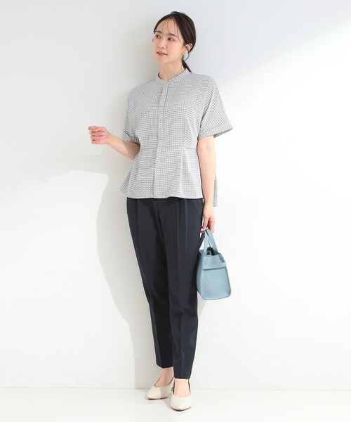SHOO・LA・RUE（シューラルー）の「【ひんやり/UV/通勤】洗濯後しわになりにくい インしない ウエストタックペプラムブラウス（シャツ/ブラウス・レディース・ホワイト系3/ネイビー/オフホワイト・04/01/02/03）」の19枚目の写真