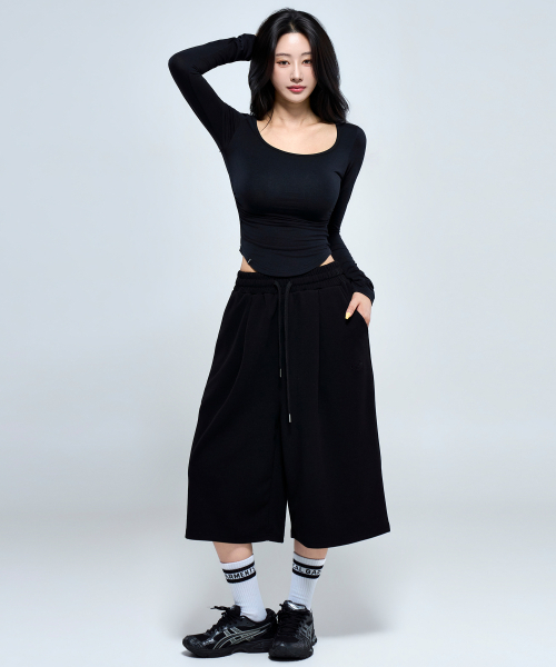 PHYSICAL GARMENTS（フィジカルガーメンツ）の「P5074 ウィメンズ ラウンド シャーリング 長袖 [2COLOR]（Tシャツ/カットソー・レディース・ホワイト/ブラック・SMALL/MEDIUM）」の6枚目の写真
