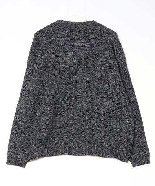 BASISBROEK(バシスブルック)の「FERAGEN(ニット/セーター・メンズ・サンドベージュ/チャコール・2/1)」の3枚目の写真