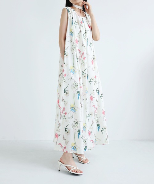MAISON DE THERESE（メゾン ド テレーズ）の「ノースリーブ ミディ丈 花柄プリントワンピース ゆったりシルエット（ワンピース・レディース・White/Black・FREE）」の18枚目の写真